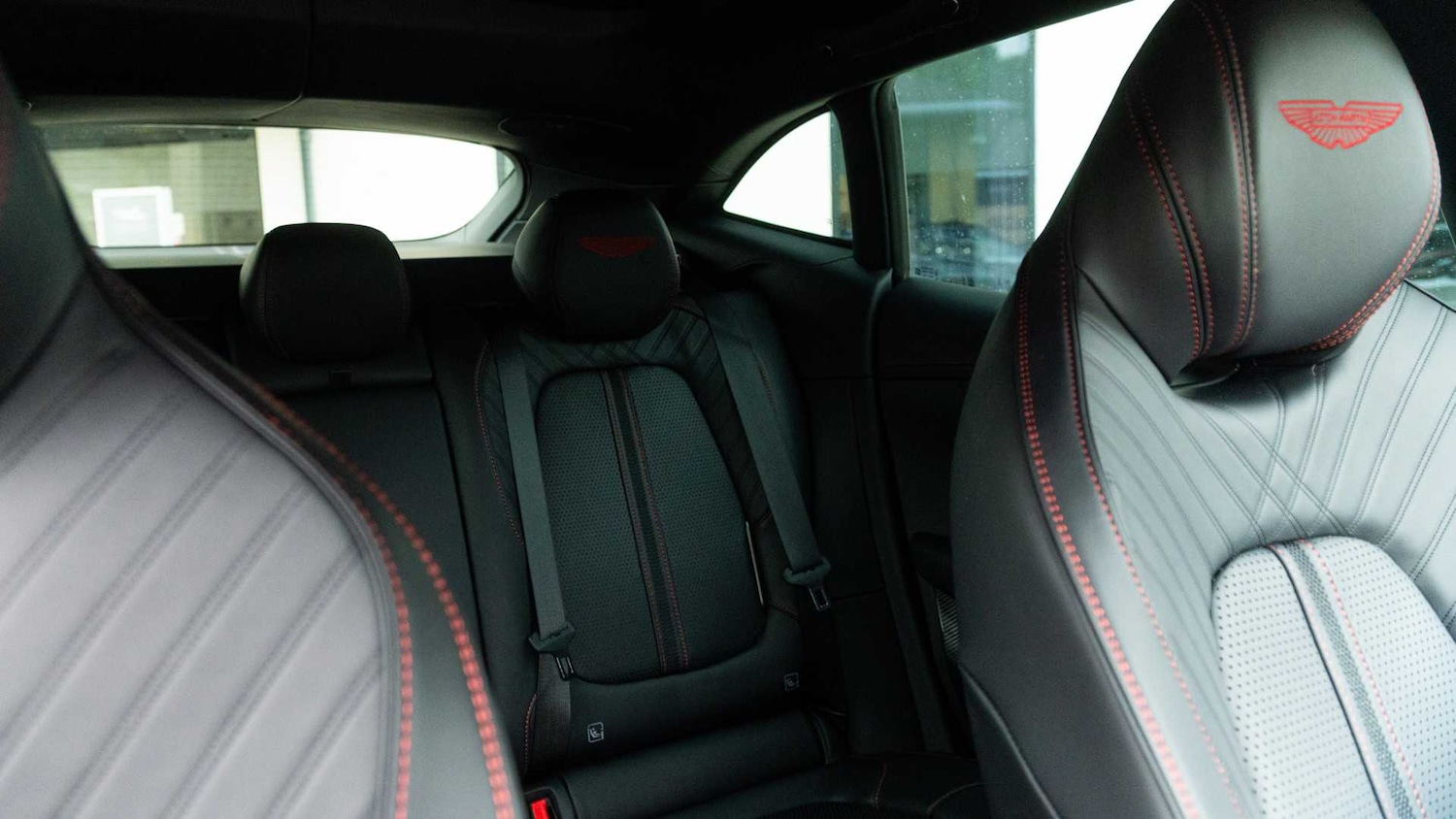 Used Aston Martin DBX for sale - 76170124: Photo 31