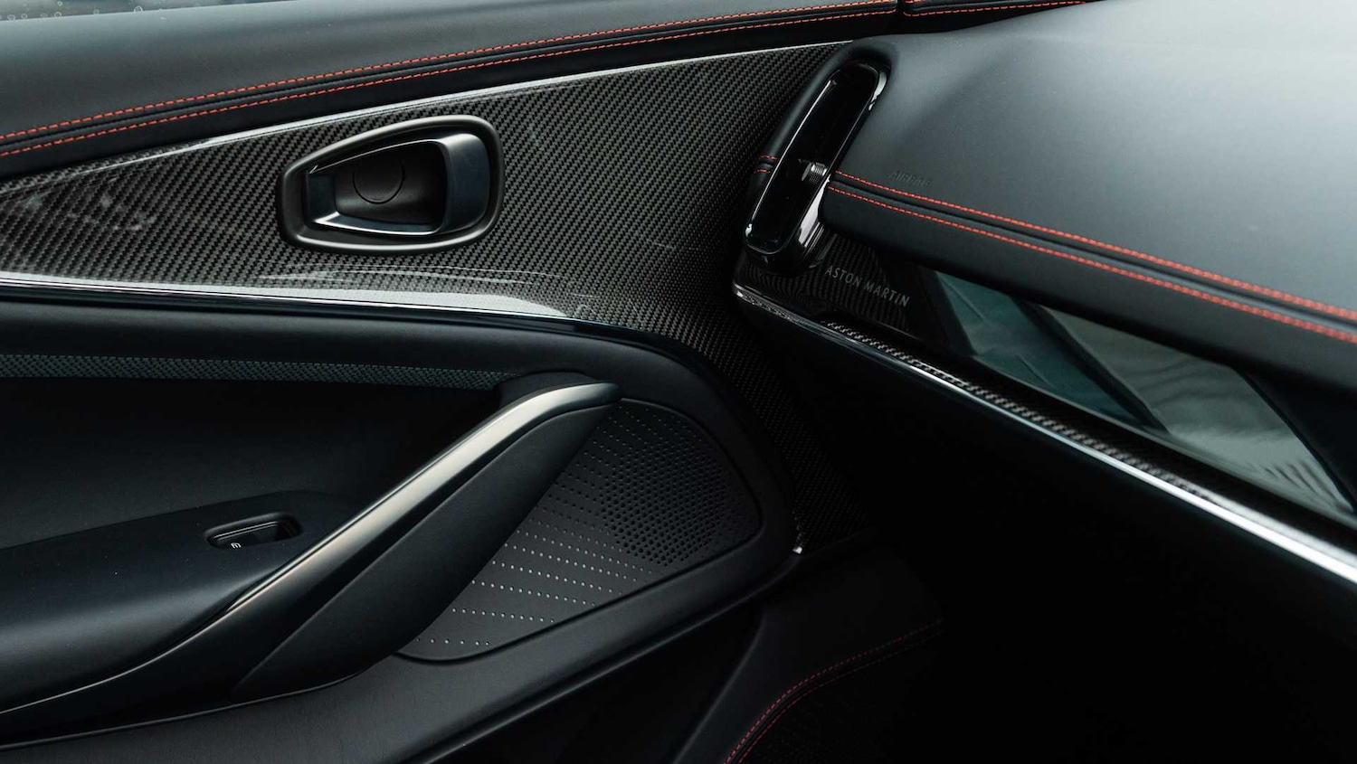 Used Aston Martin DBX for sale - 76170124: Photo 32