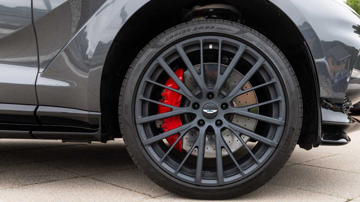 Used Aston Martin DBX for sale - 76170124: Photo 4