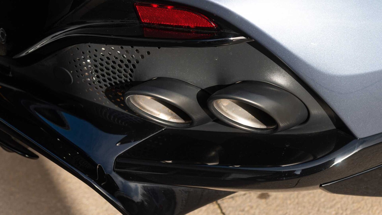 Used Aston Martin DBX 2025 for sale - 77389898: Photo 17