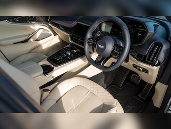 Used Aston Martin DBX 2025 for sale - 77389898: Photo