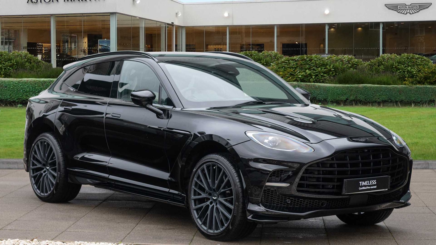 Used Aston Martin DBX for sale - 76692147: Photo 1