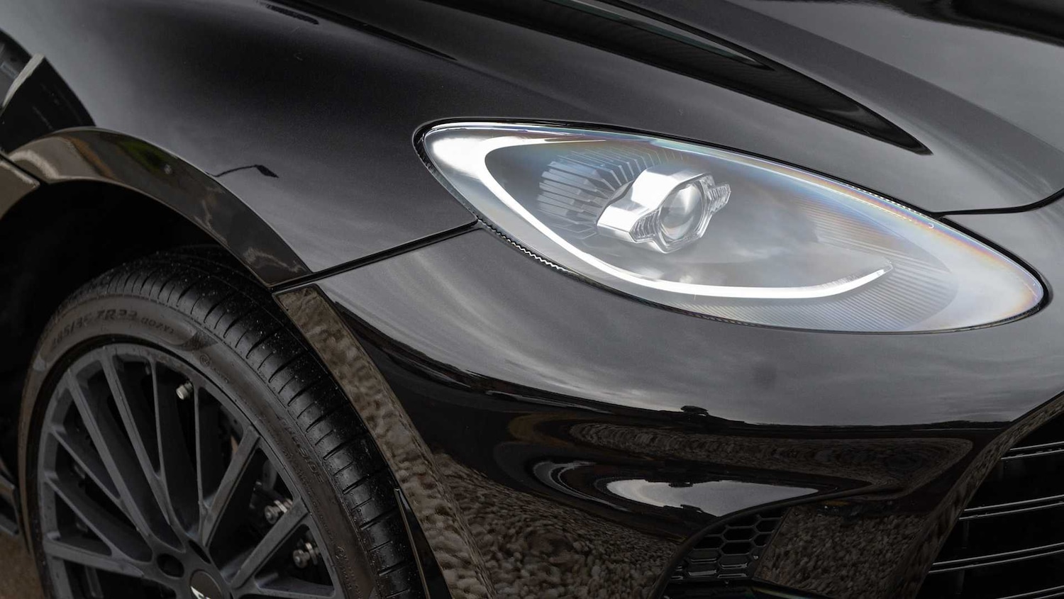 Used Aston Martin DBX for sale - 76692147: Photo 21