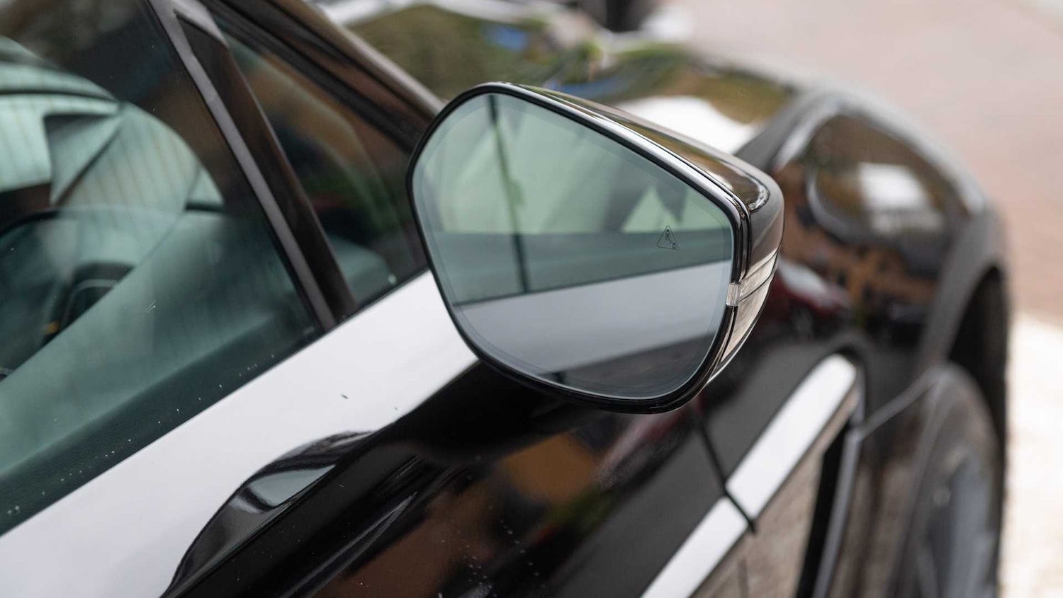 Used Aston Martin DBX for sale - 76692147: Photo 23