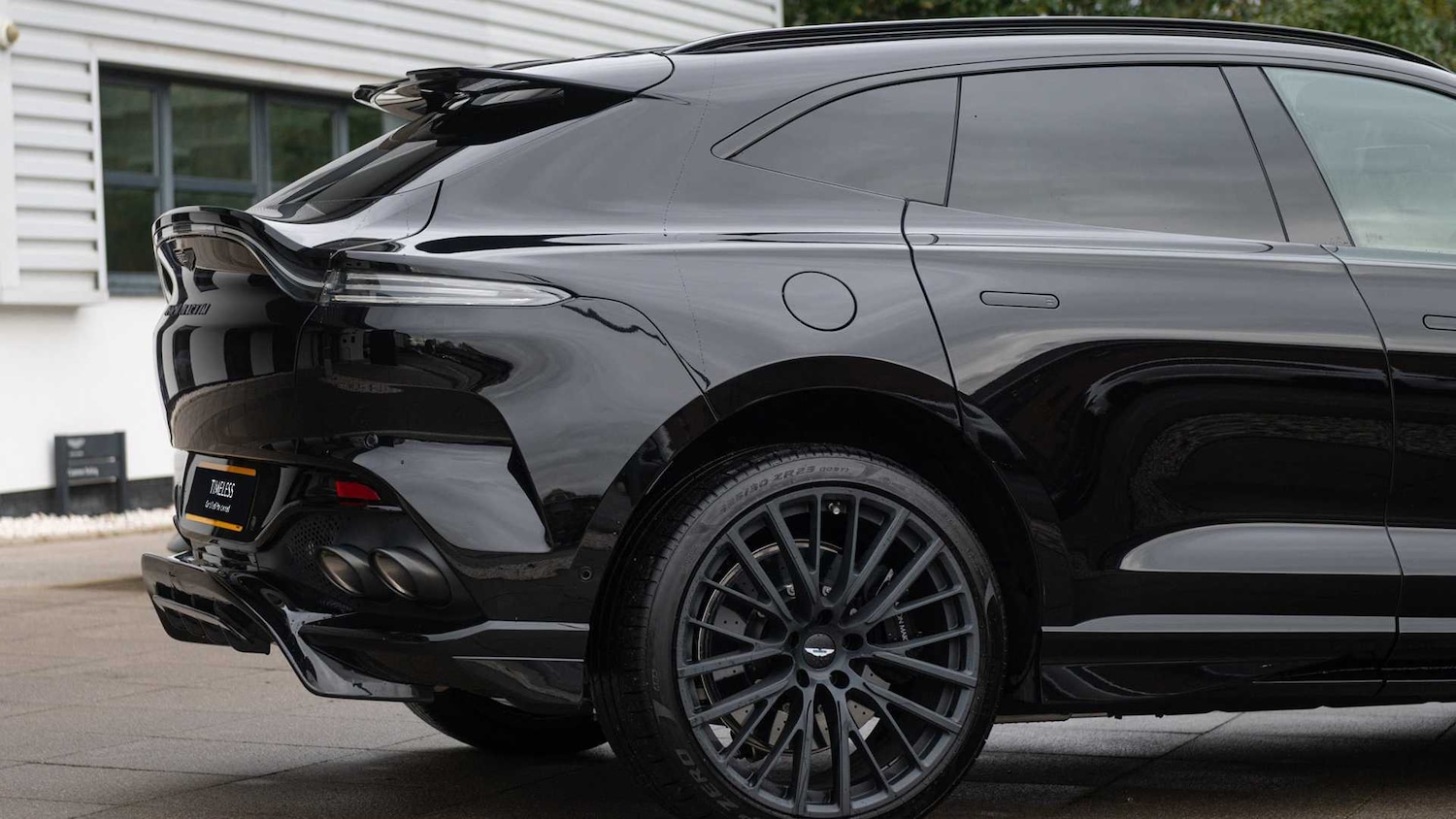 Used Aston Martin DBX for sale - 76692147: Photo 24