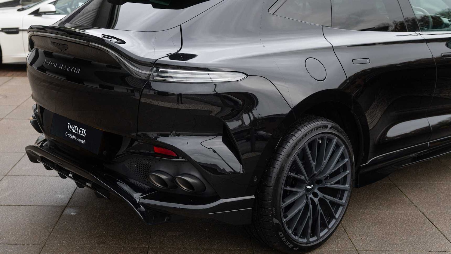Used Aston Martin DBX for sale - 76692147: Photo 25