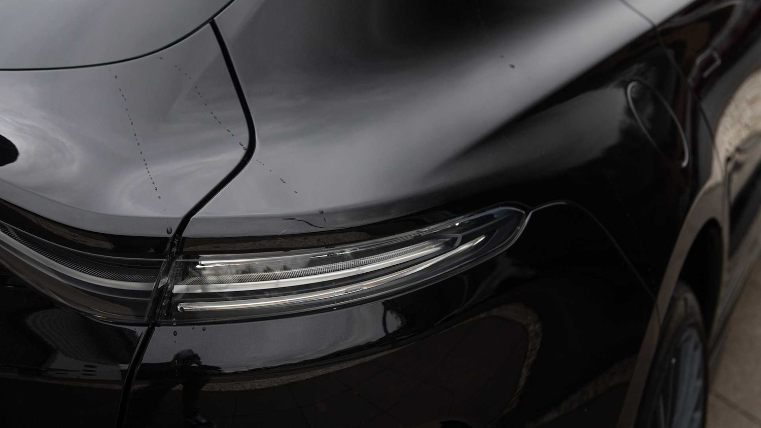 Used Aston Martin DBX for sale - 76692147: Photo 26