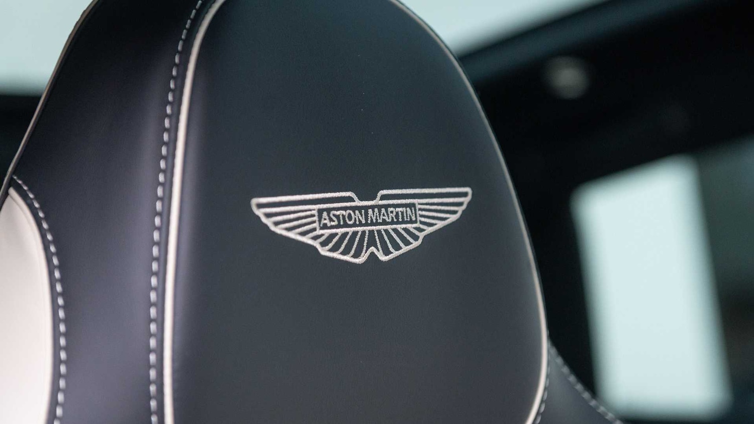 Used Aston Martin DBX for sale - 76692147: Photo 30