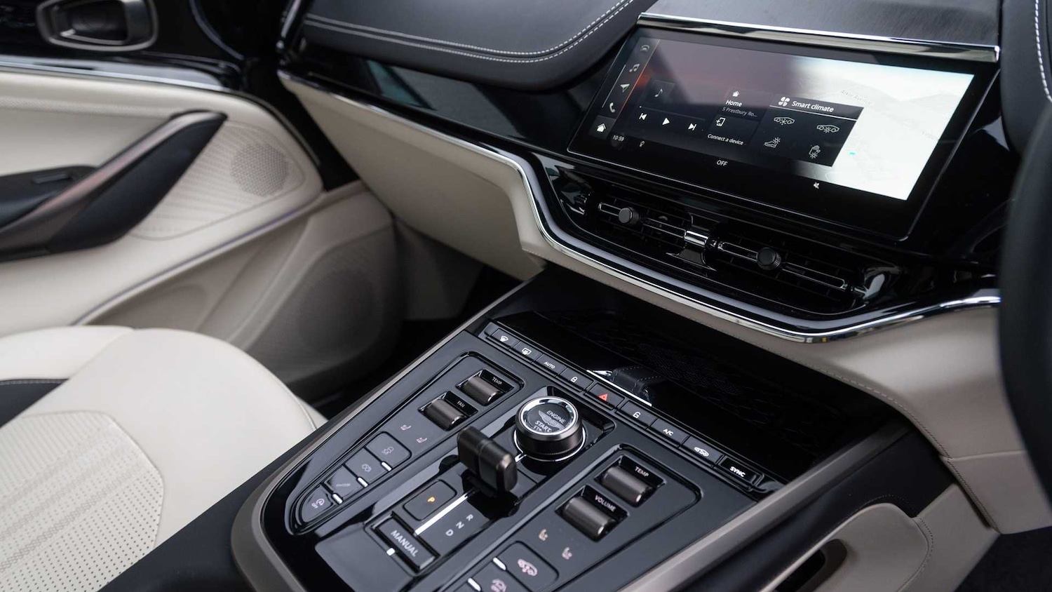 Used Aston Martin DBX for sale - 76692147: Photo 34