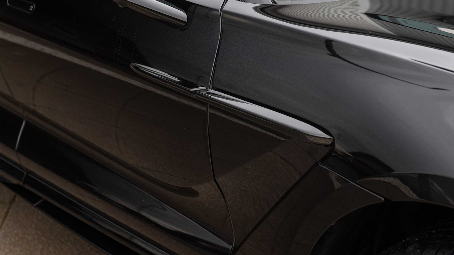 Used Aston Martin DBX for sale - 76692147: Photo 9