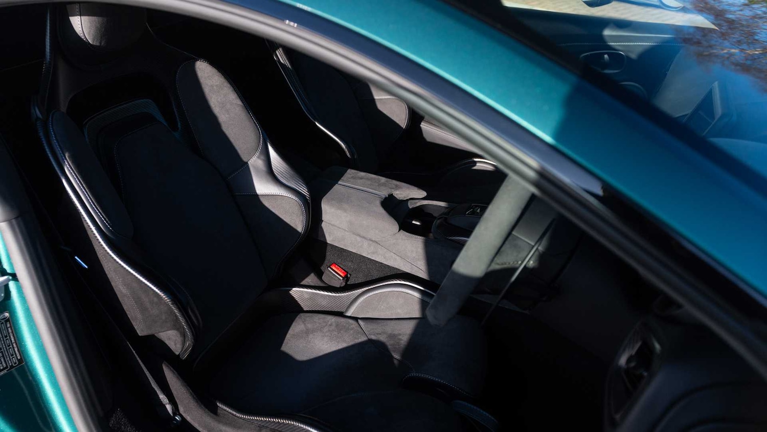 Used Aston Martin Vantage 2022 for sale - 76842966: Photo 12