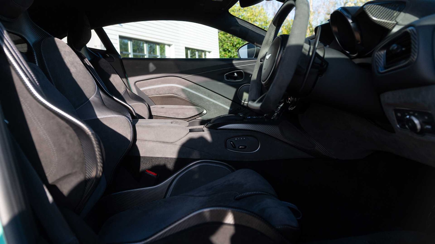 Used Aston Martin Vantage 2022 for sale - 76842966: Photo 29