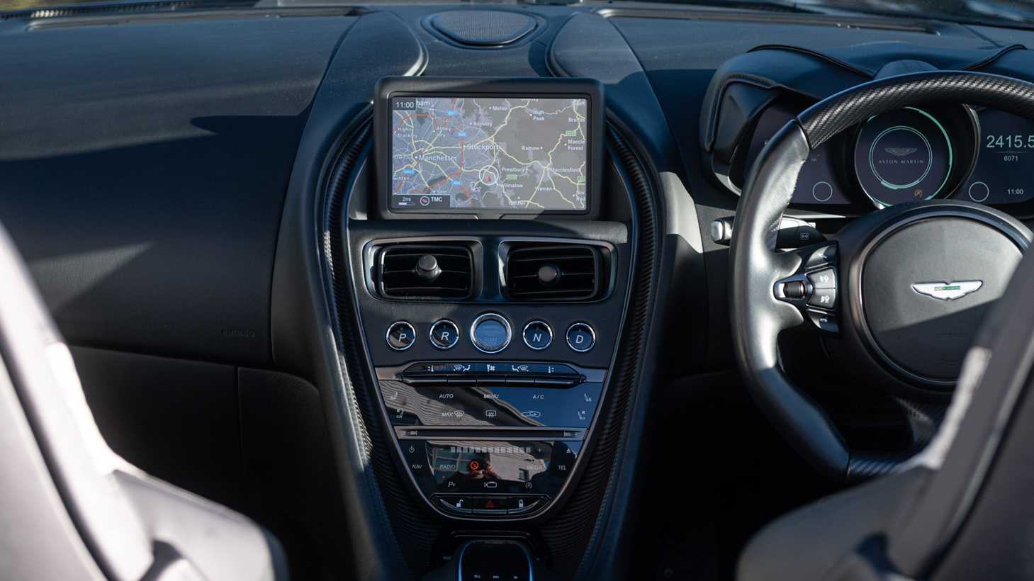 Used Aston Martin DBS 2021 for sale - 76668972: Photo 10