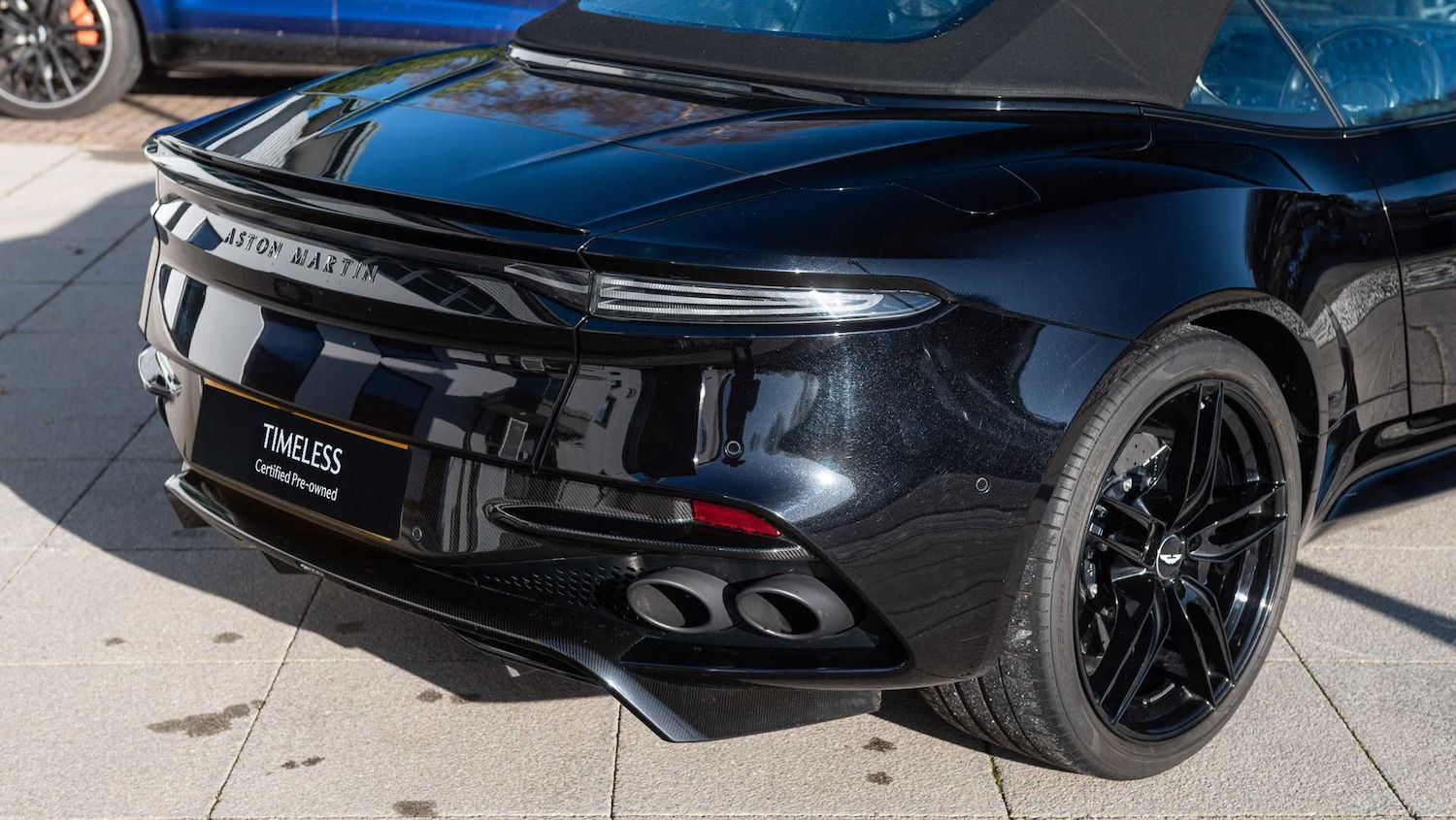 Used Aston Martin DBS 2021 for sale - 76668972: Photo 28