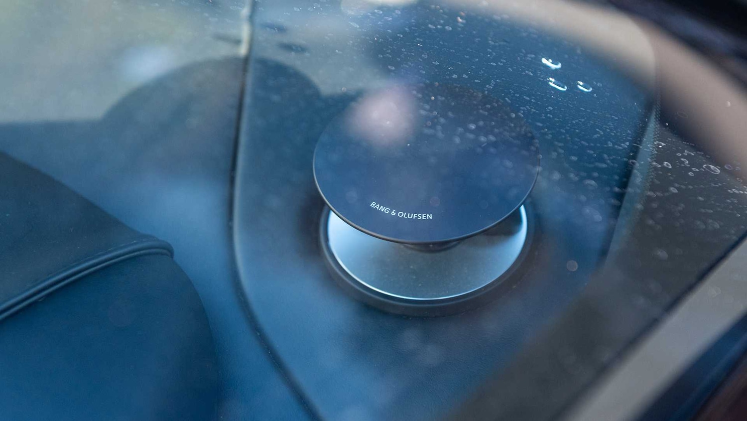 Used Aston Martin DBS 2021 for sale - 76668972: Photo 33