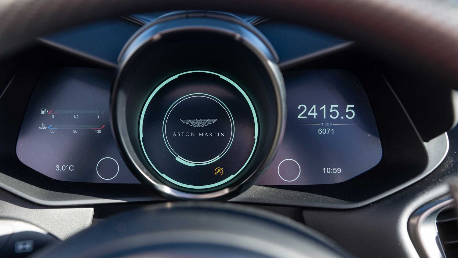 Used Aston Martin DBS 2021 for sale - 76668972: Photo 6