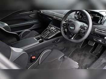 Used Aston Martin Vantage 2025 for sale - 75555234: Photo