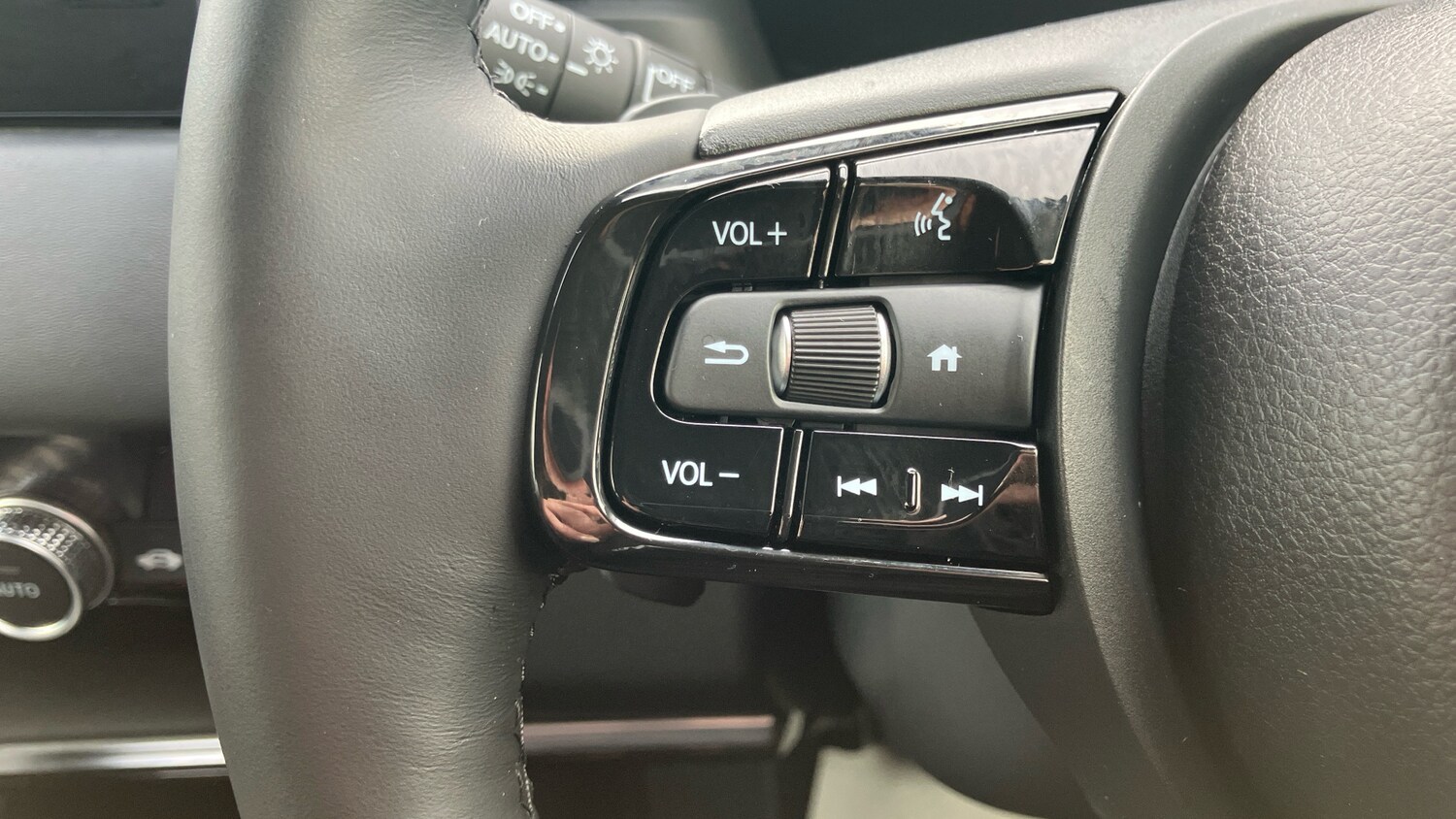 Used Honda HR-V 2023 for sale - 76273603: Photo 34