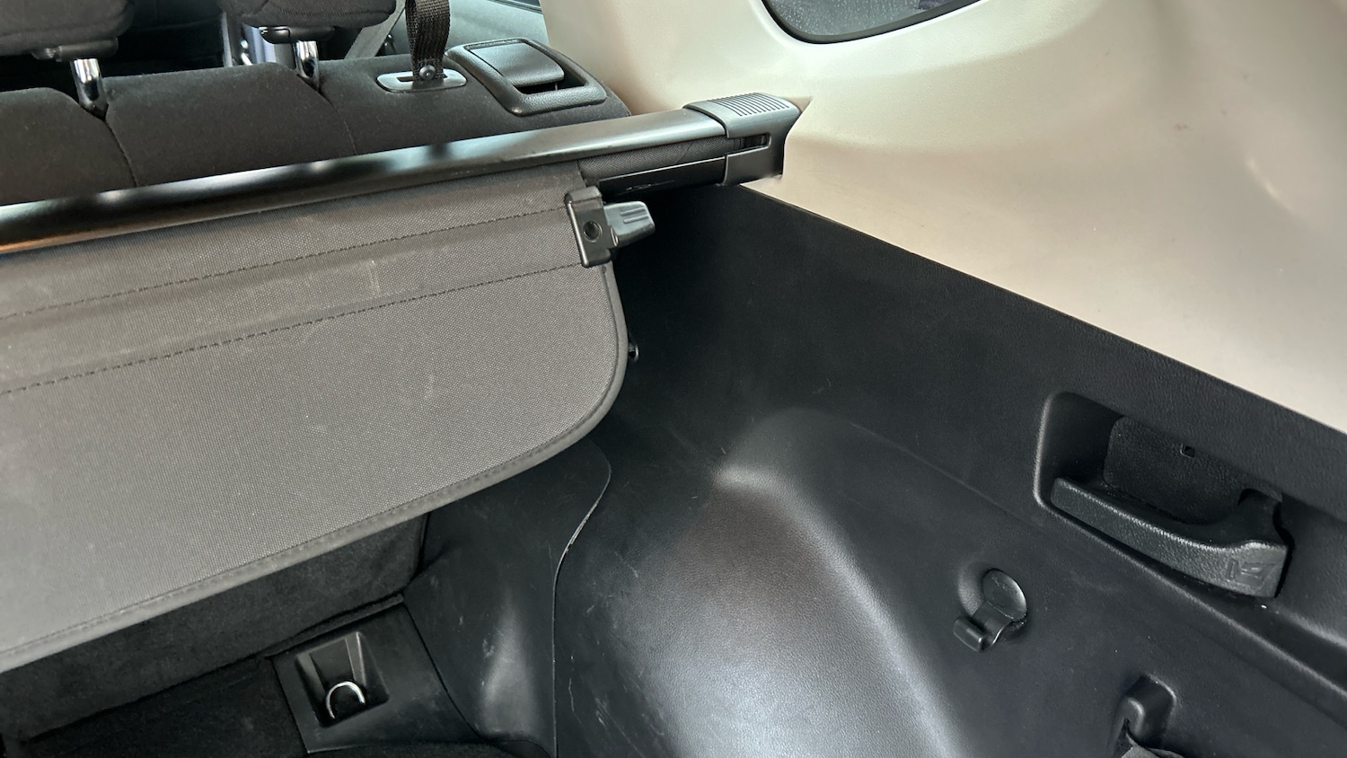 Used Honda CR-V 2017 for sale - 76980716: Photo 42