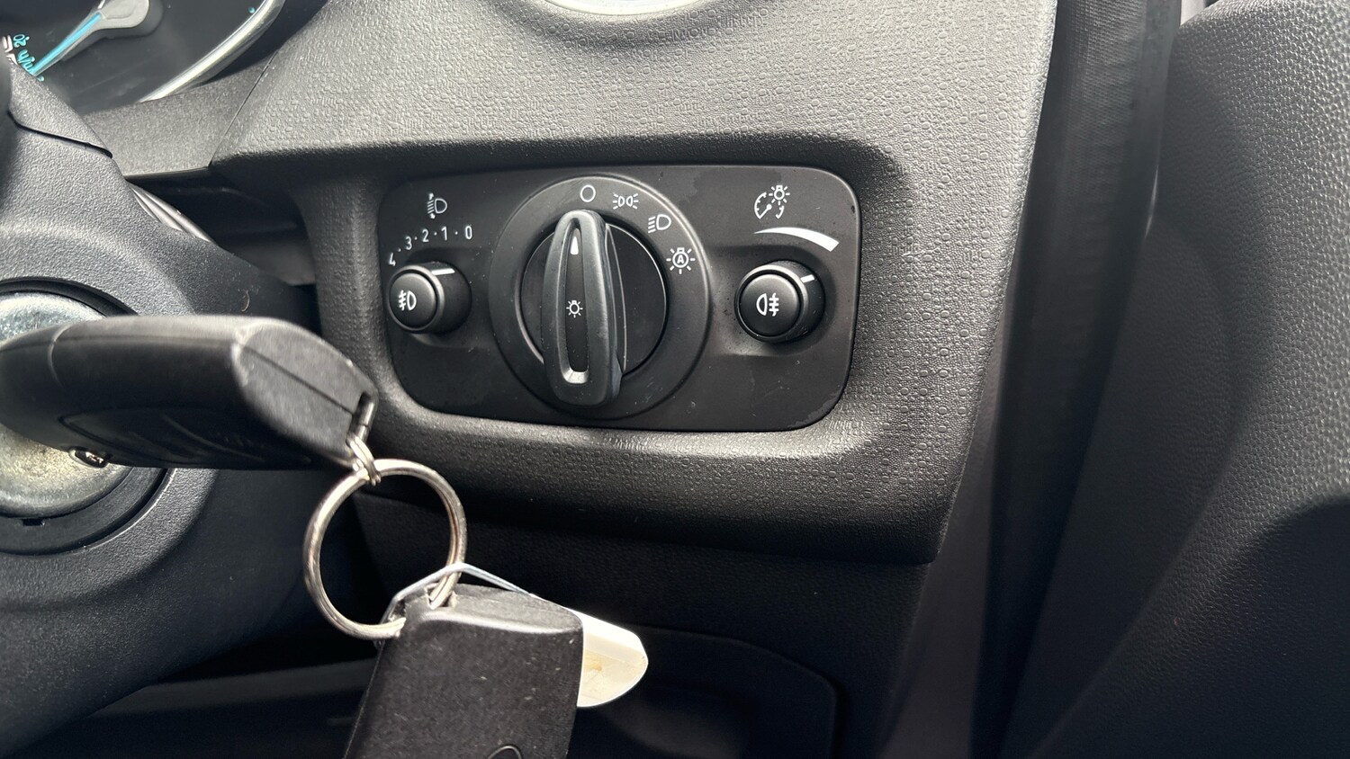 Used Ford Fiesta 2016 for sale - 77973873: Photo 32