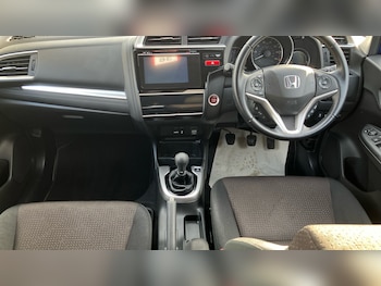 Used Honda Jazz 2017 for sale - 77326700: Photo