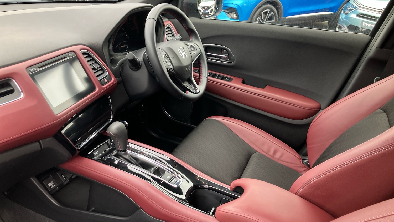 Used Honda HR-V 2020 for sale - 76025806: Photo 2