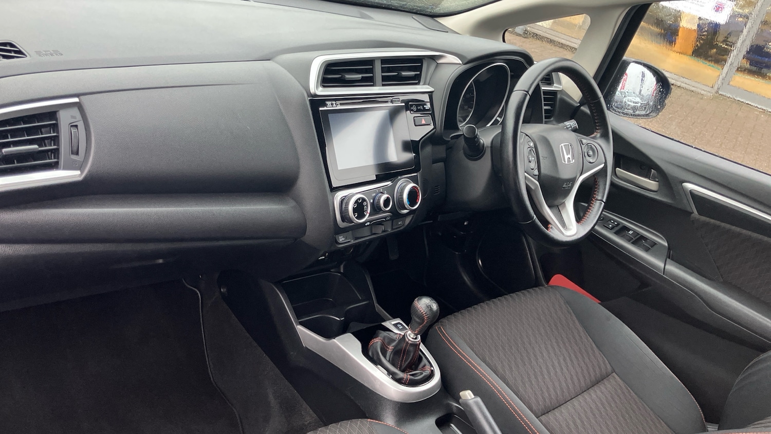 Used Honda Jazz 2018 for sale - 76627732: Photo 2