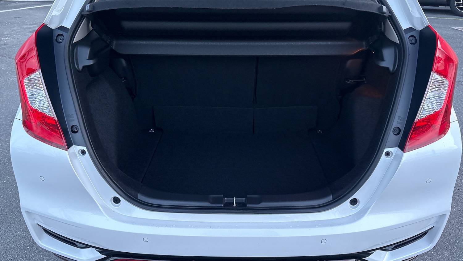 Used Honda Jazz 2019 for sale - 76544228: Photo 29