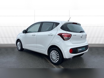 Used Hyundai i10 2019 for sale - 77258720: Photo