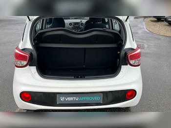 Used Hyundai i10 2019 for sale - 77258720: Photo