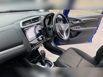 Used Honda Jazz 2018 for sale - 75545382: Photo