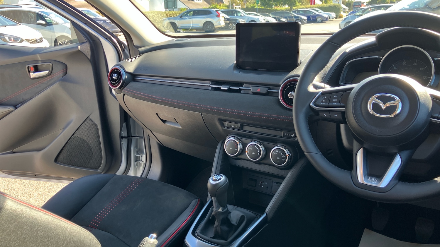 Used Mazda Mazda2 2023 for sale - 75997270: Photo 14