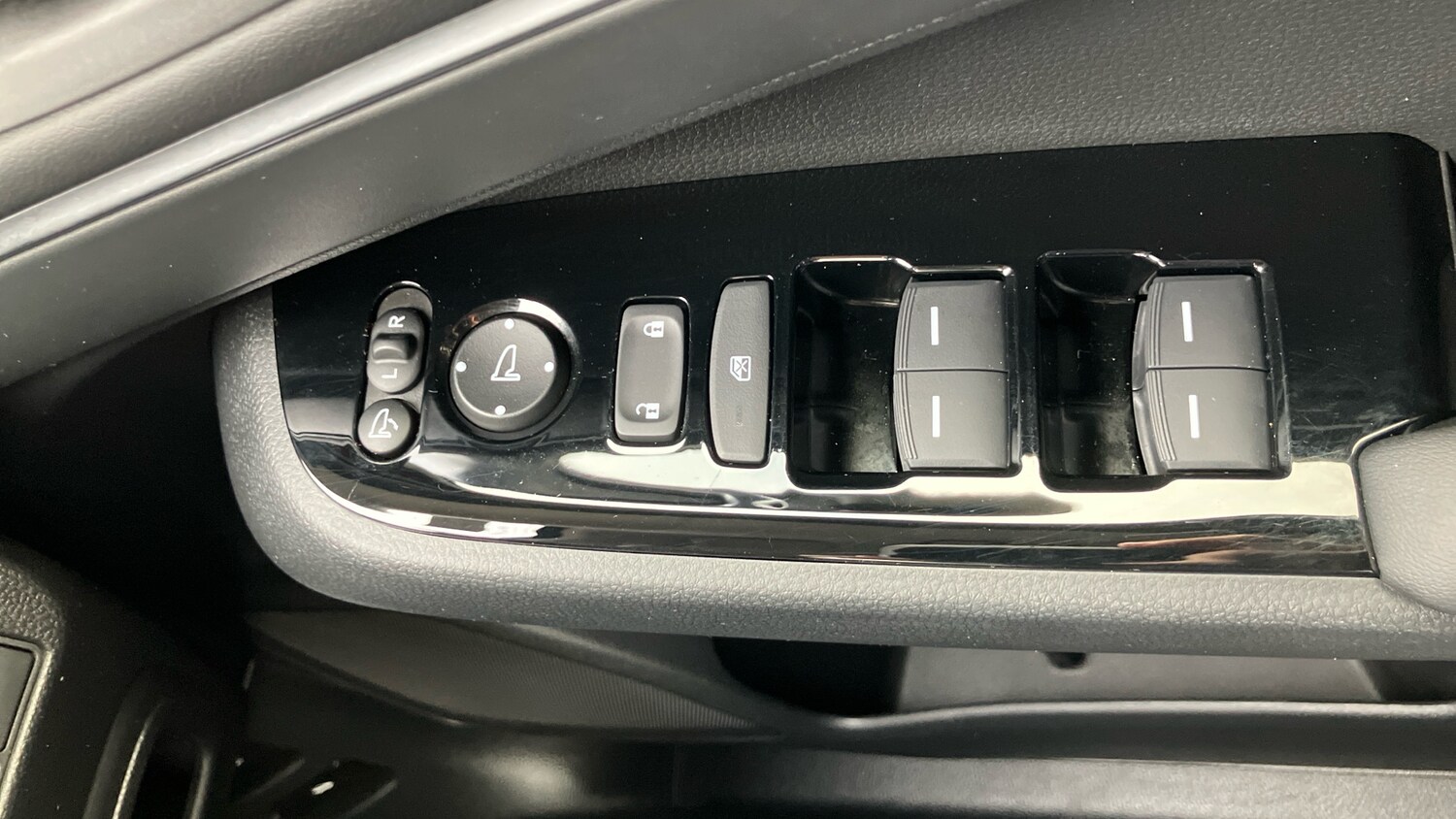 Used Honda HR-V 2023 for sale - 76193758: Photo 24