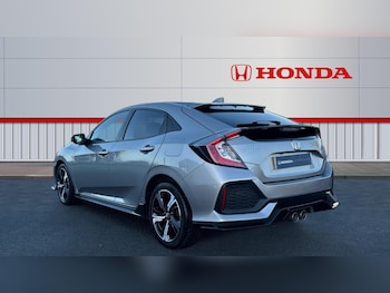 Used Honda Civic 2018 for sale - 76904840: Photo