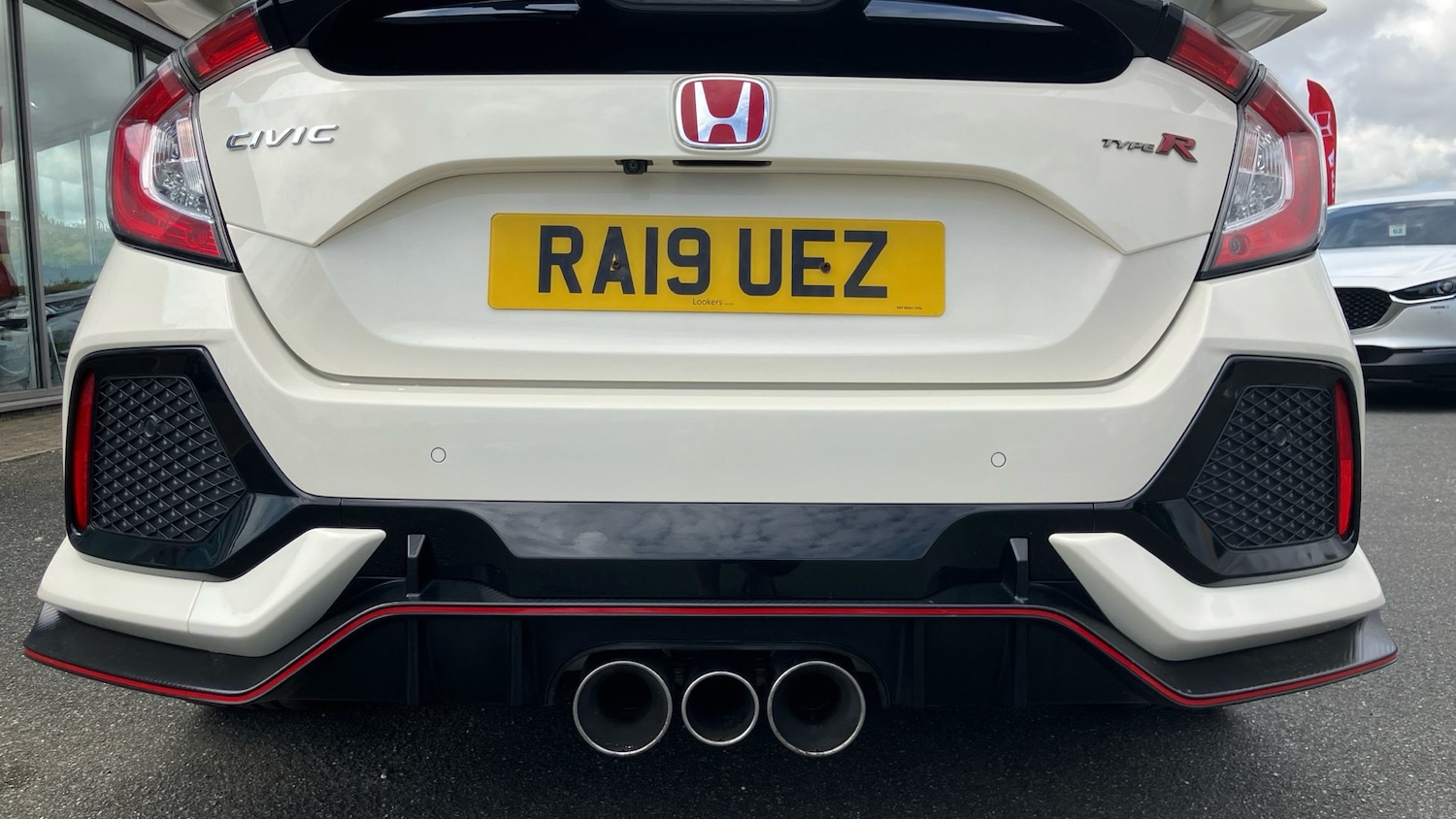 2019 Honda Civic 2.0 VTEC Turbo Type R GT 5dr Petrol Hatchback Hatchback Petrol - Picture 14 of 24