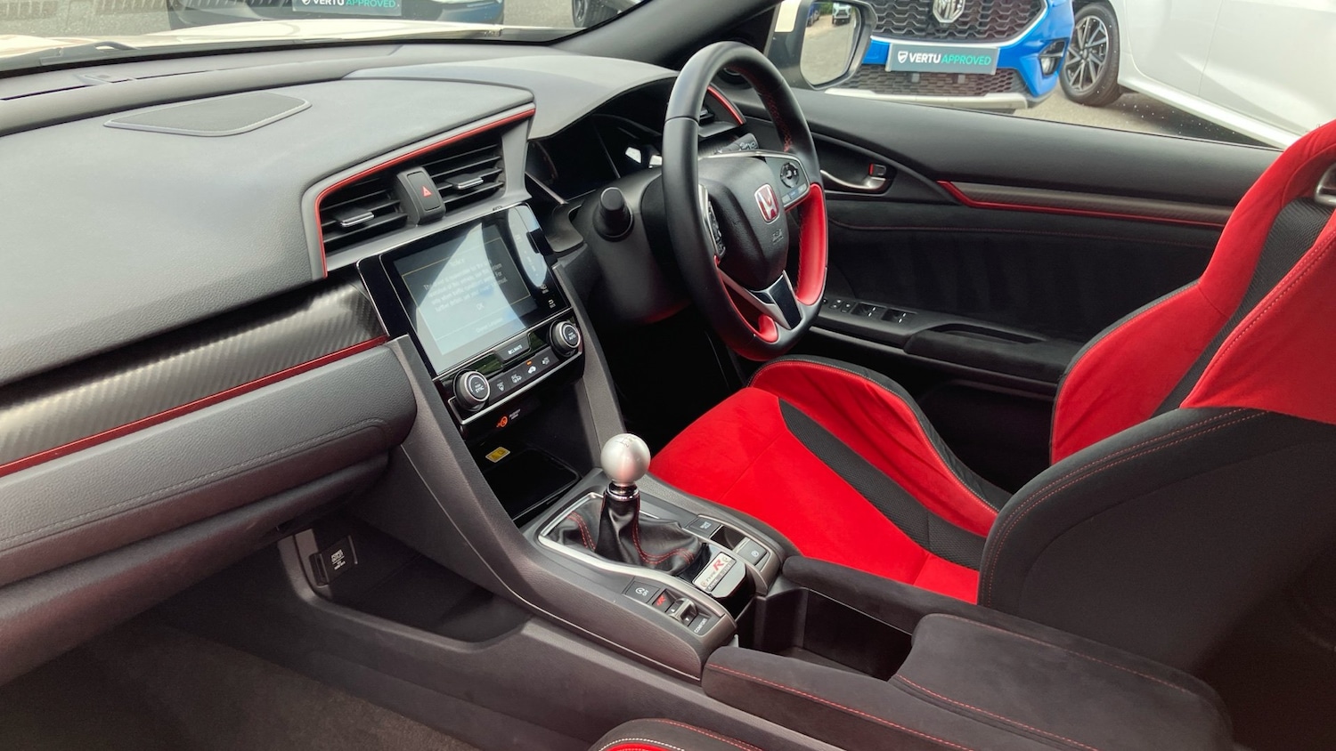 2019 Honda Civic 2.0 VTEC Turbo Type R GT 5dr Petrol Hatchback Hatchback Petrol - Picture 2 of 24