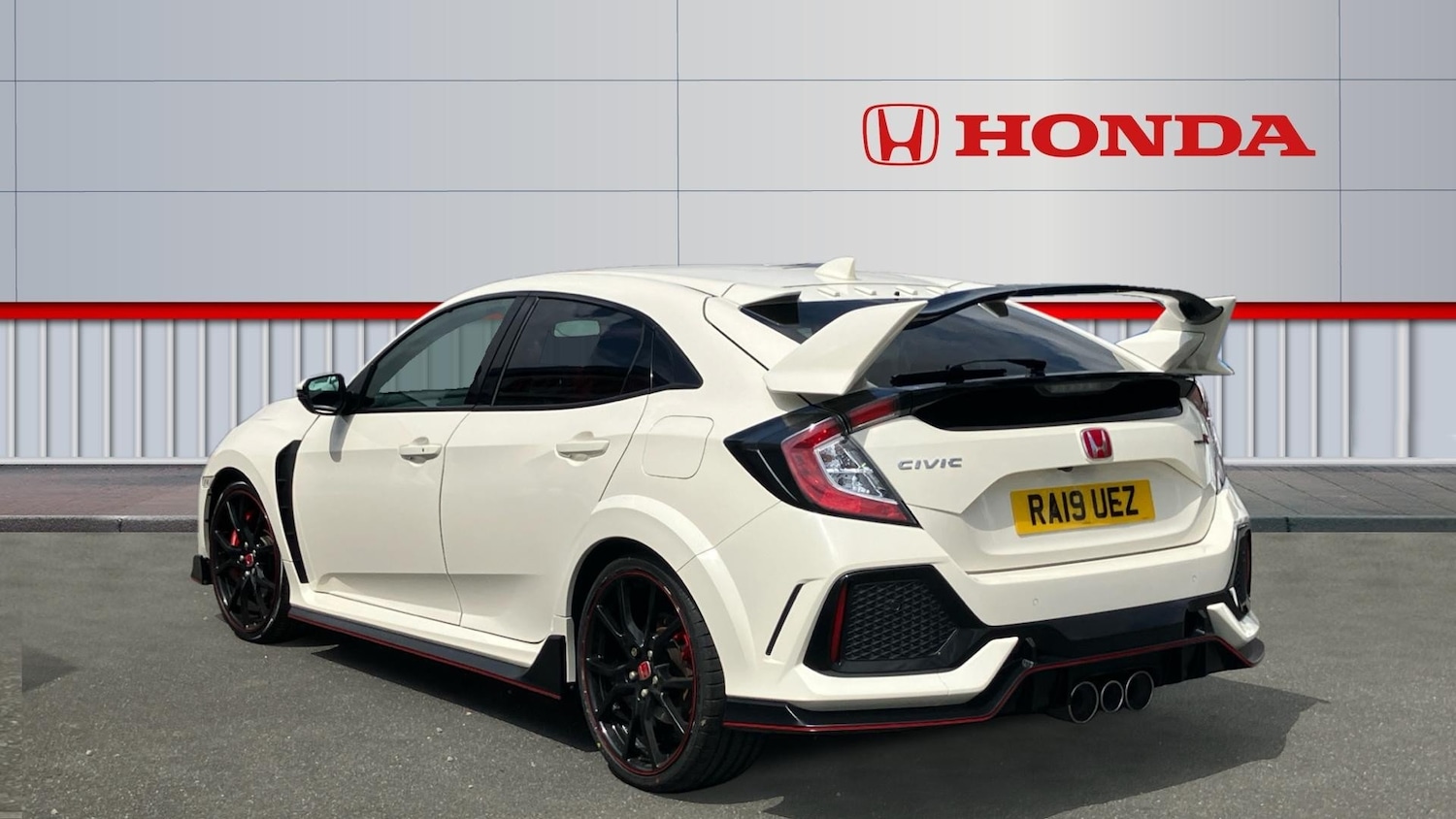 2019 Honda Civic 2.0 VTEC Turbo Type R GT 5dr Petrol Hatchback Hatchback Petrol - Picture 3 of 24