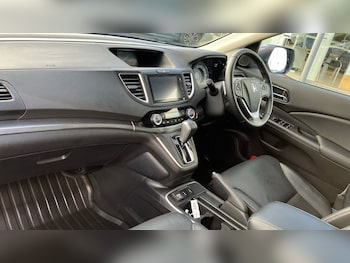 Used Honda CR-V 2017 for sale - 76302903: Photo