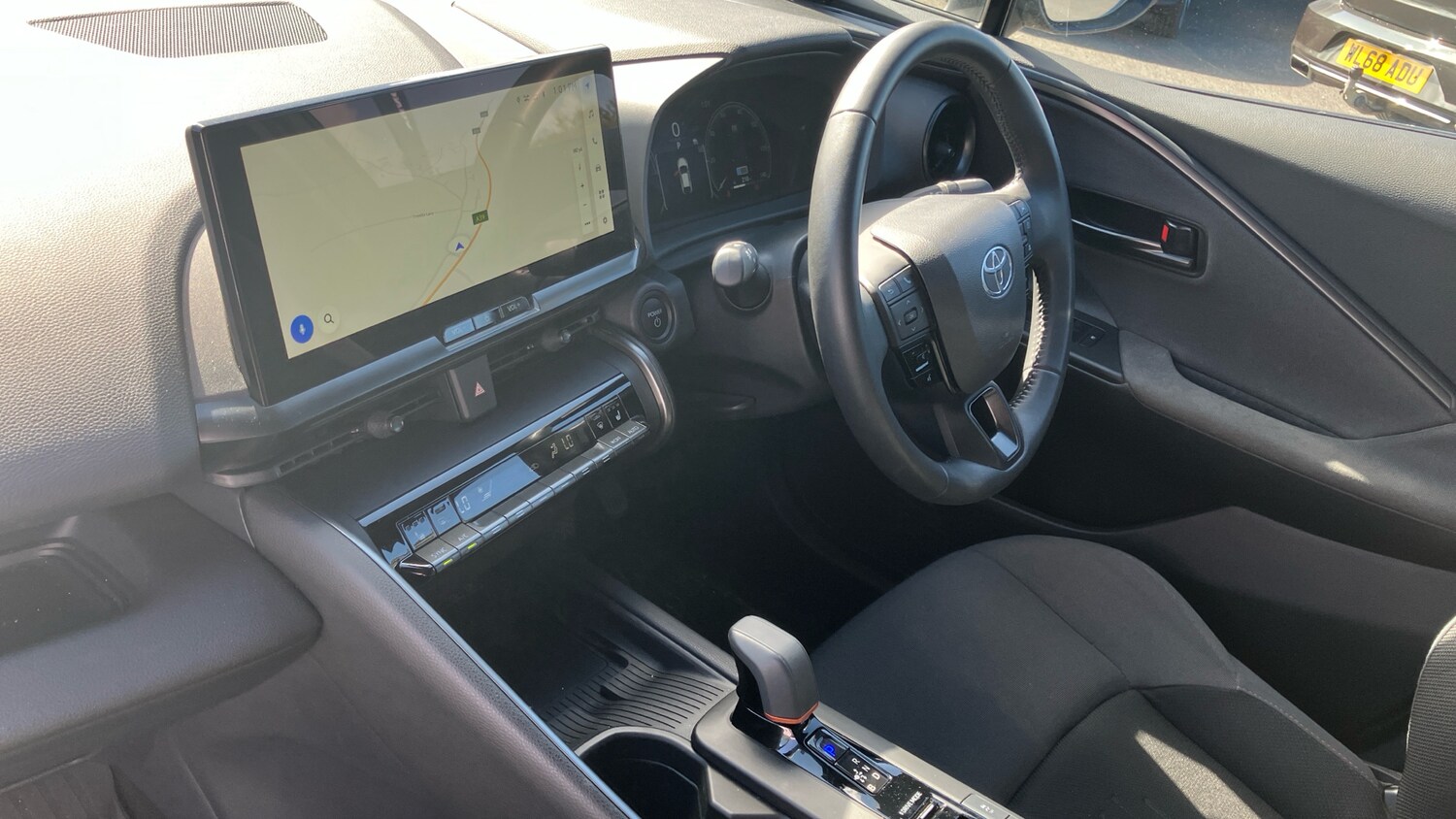 Used Toyota C-HR 2023 for sale - 76057743: Photo 2