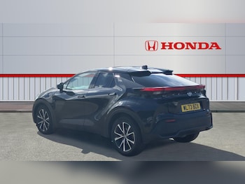 Used Toyota C-HR 2023 for sale - 76057743: Photo