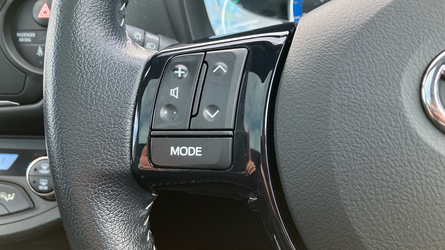 Used Toyota Yaris 2017 for sale - 77128054: Photo 25