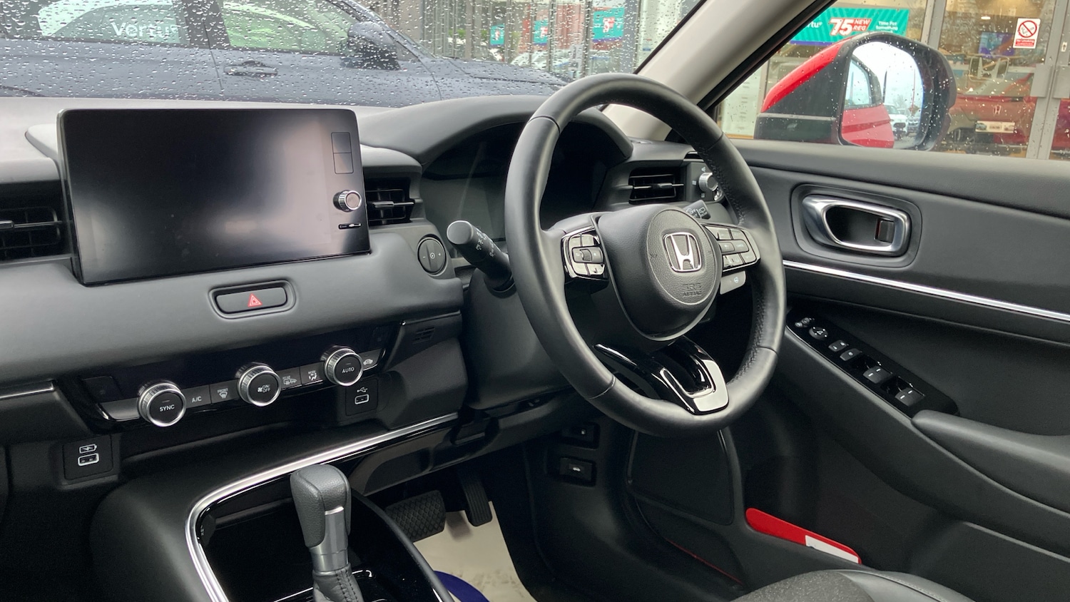 Used Honda HR-V 2023 for sale - 76265916: Photo 2