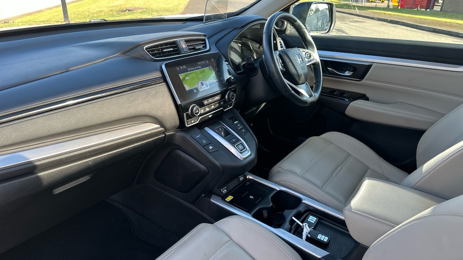 Used Honda CR-V 2022 for sale - 76490403: Photo 2