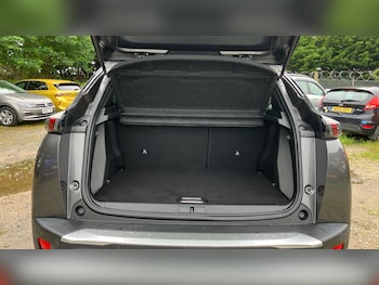 Used Peugeot 2008 2021 for sale - 78894817: Photo