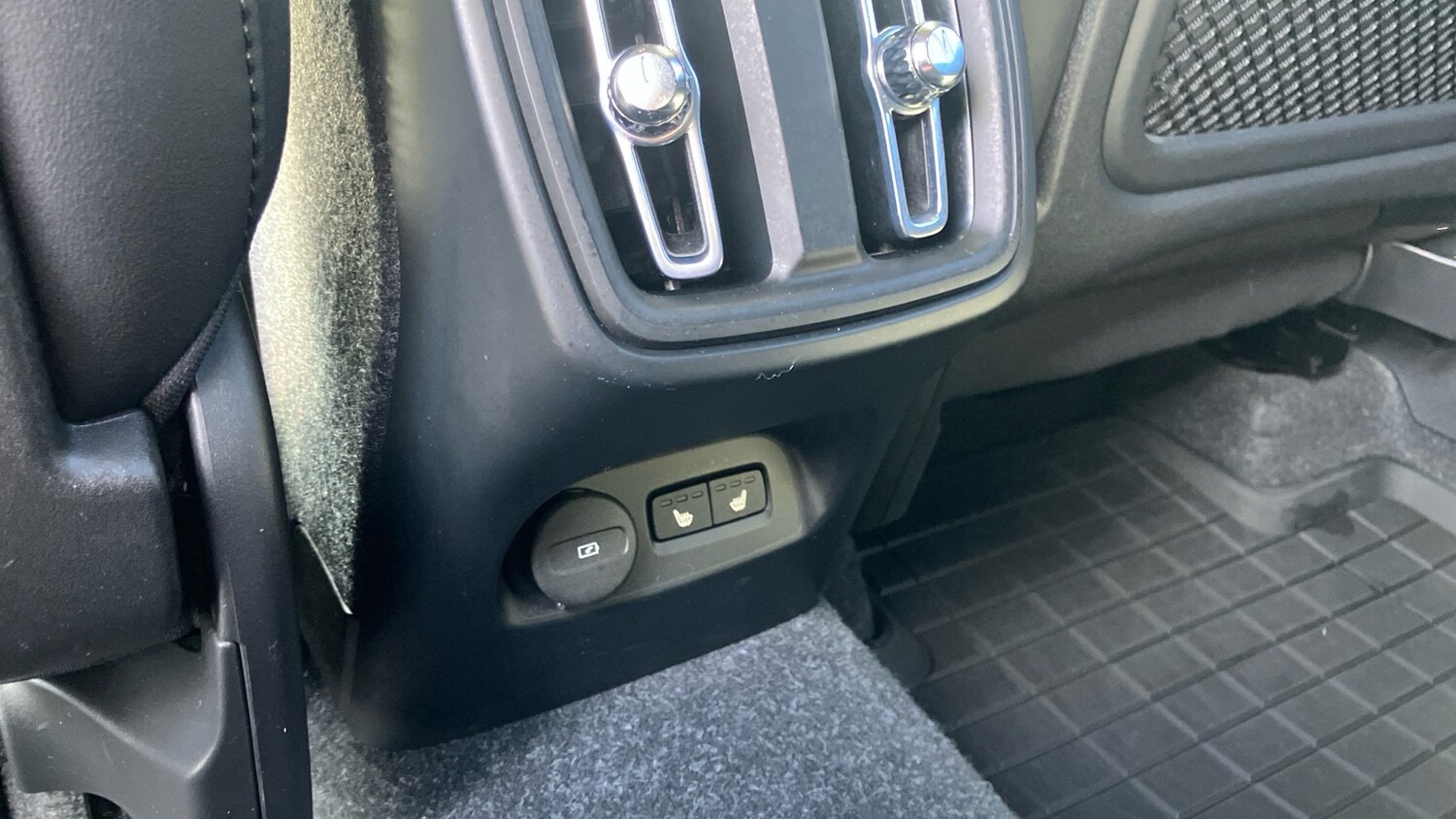 Used Volvo XC40 2021 for sale - 76064918: Photo 15