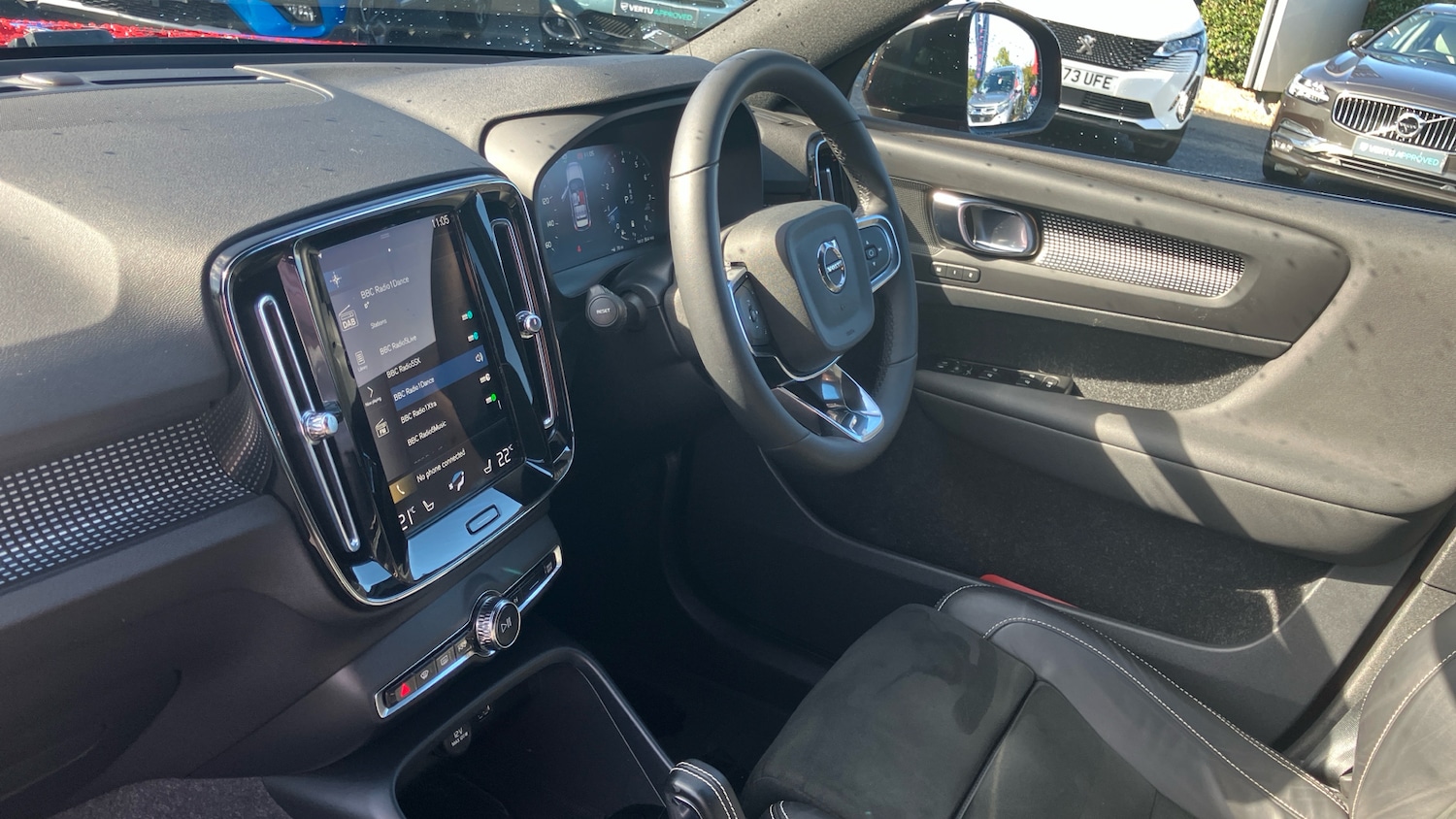 Used Volvo XC40 2021 for sale - 76064918: Photo 2