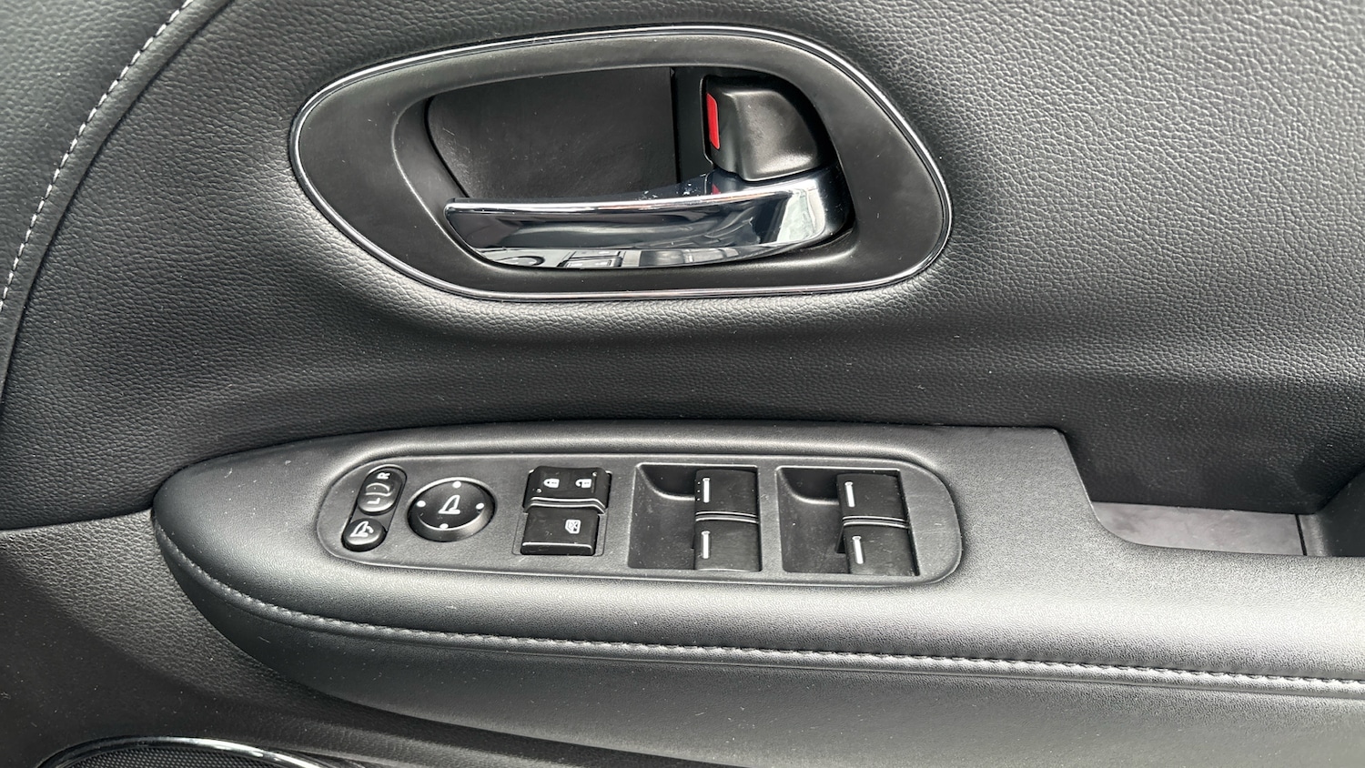 Used Honda HR-V 2020 for sale - 76877341: Photo 27