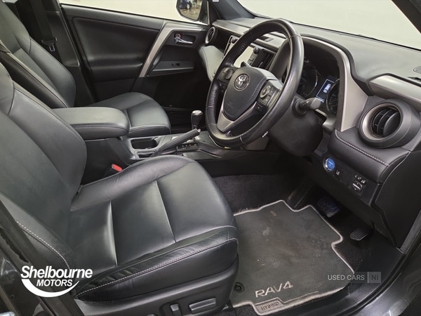 Used Toyota RAV4 2017 for sale - 77132339: Photo 4