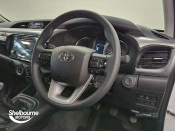 Used Toyota Hilux 2024 for sale - 74800102: Photo