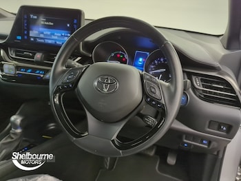 Used Toyota C-HR 2019 for sale - 75942208: Photo